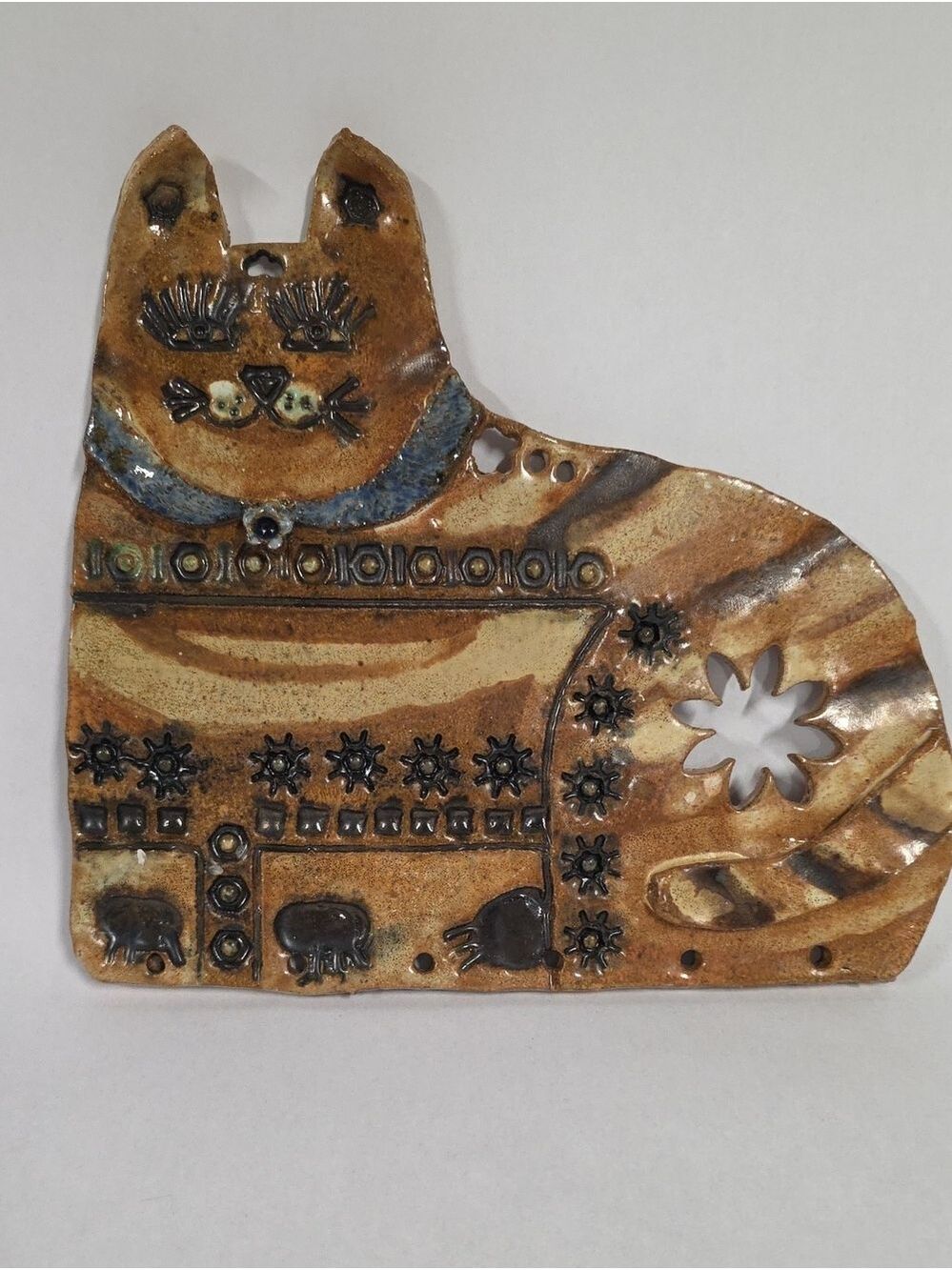 Handmade Studio Ceramic Cat Flat Pottery Wall Hanging Shelf Sitter Folk Art